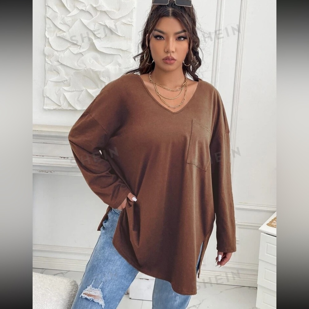 Plus size patched pocket split hem longsleeve